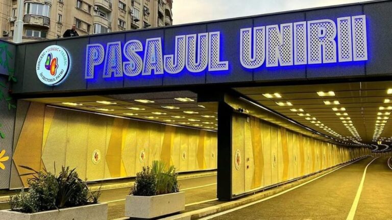 Trafic blocat în Pasajul Unirii, după un accident rutier