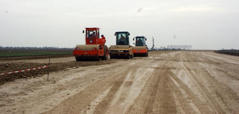 Lucrările pe tronsonul Bacău- Paşcani al A7 se apropie de 40%
