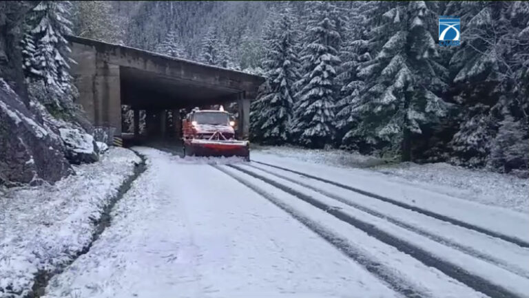 VIDEO. Se circulă în condiții de iarnă pe Transfăgărășan